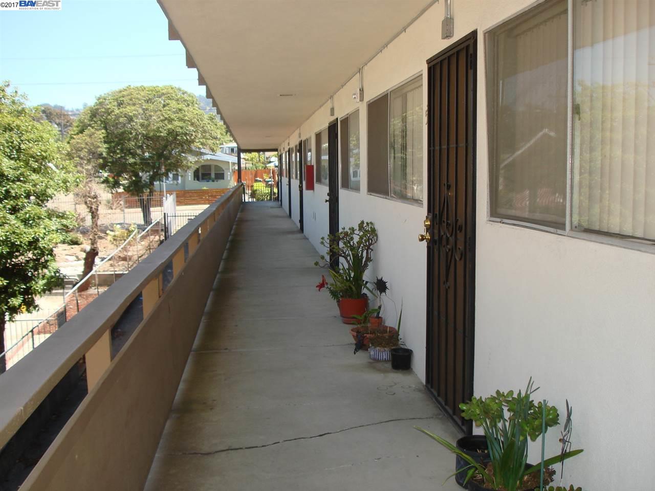 3211 School St, OAKLAND, California 94602, ,Comm Ri Multi-units 5+,For Sale,School St,40779998