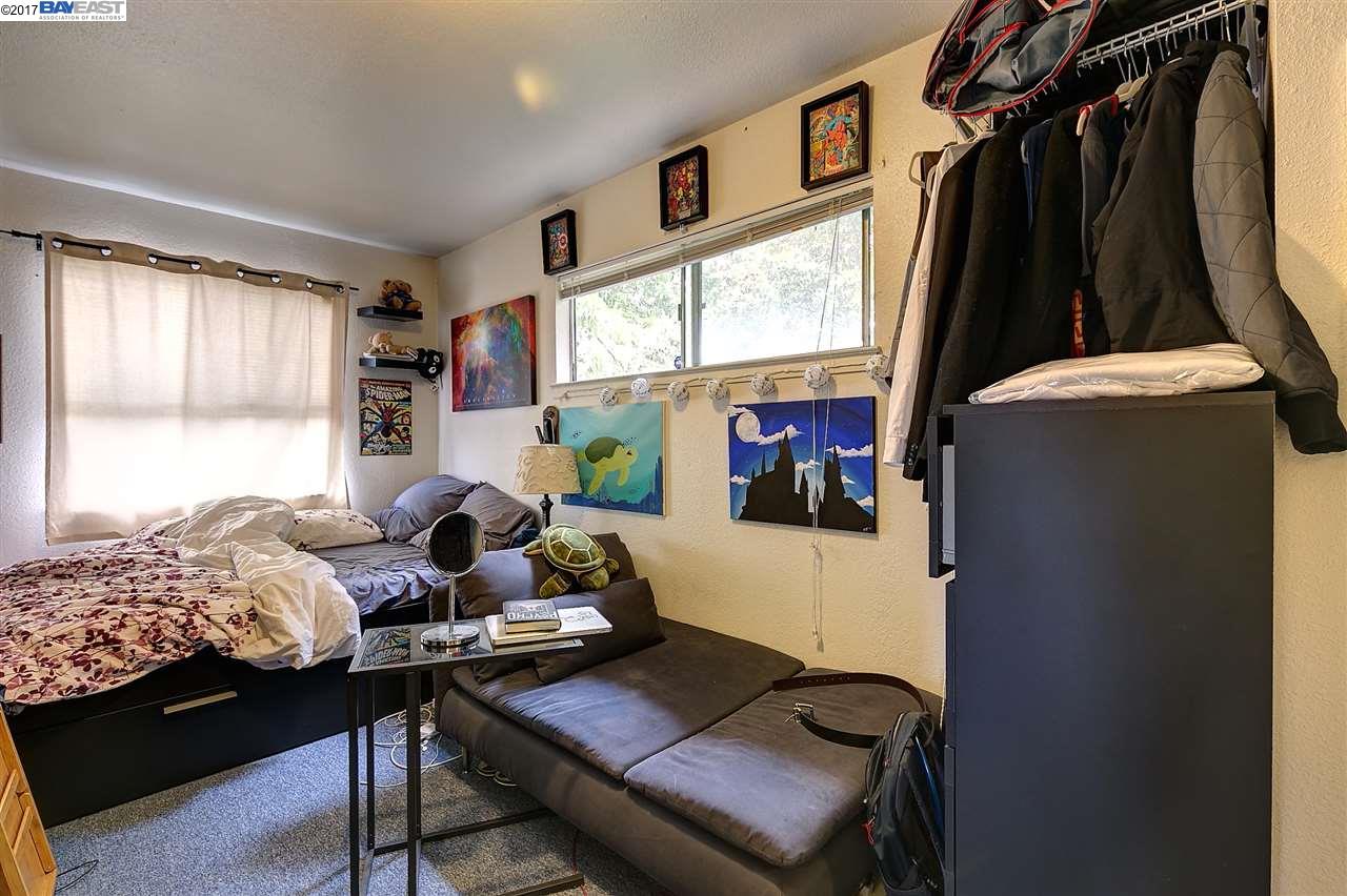 2151 24Th St, OAKLAND, California 94606, ,Comm Ri Multi-units 5+,For Sale,24Th St,40790282