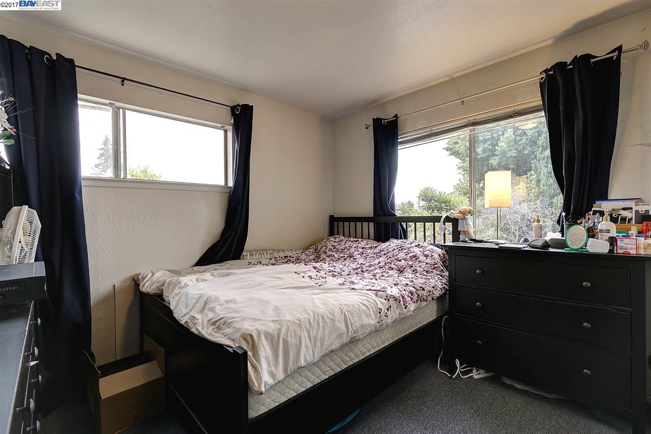 2151 24Th St, OAKLAND, California 94606, ,Comm Ri Multi-units 5+,For Sale,24Th St,40790282