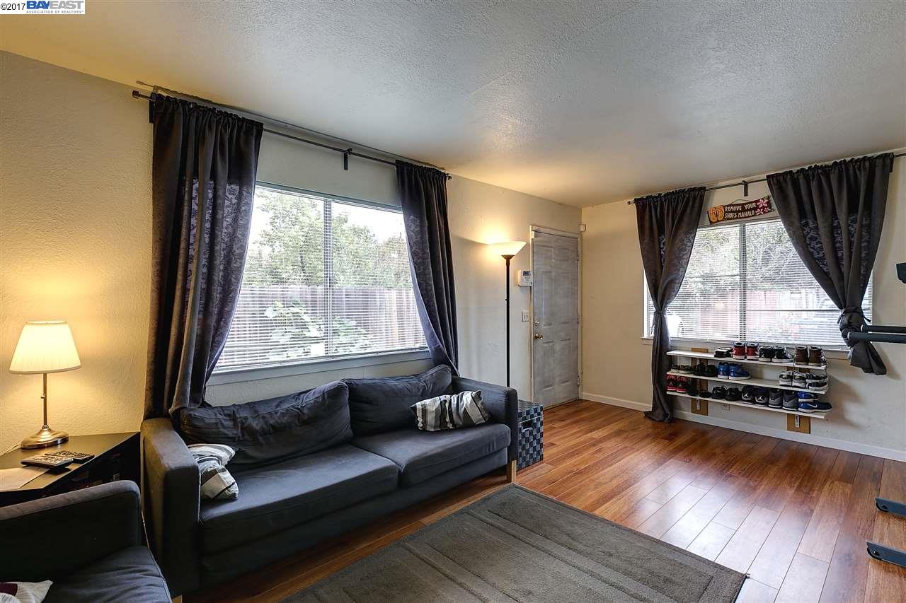 2151 24Th St, OAKLAND, California 94606, ,Comm Ri Multi-units 5+,For Sale,24Th St,40790282