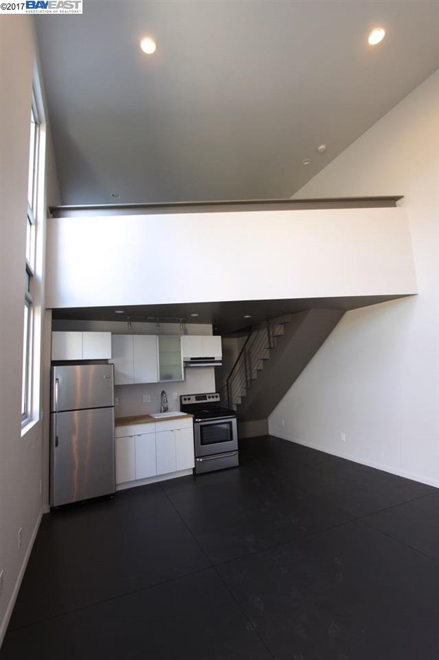 830 Milton St, OAKLAND, California 94607, ,Comm Ri Multi-units 5+,For Sale,Milton St,40790657