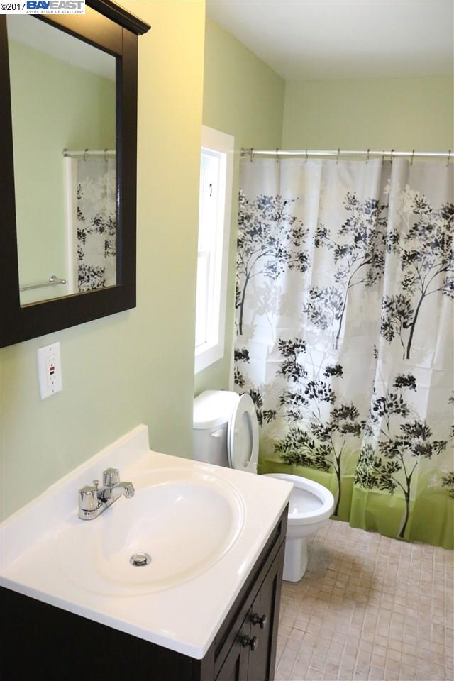 830 Milton St, OAKLAND, California 94607, ,Comm Ri Multi-units 5+,For Sale,Milton St,40790657