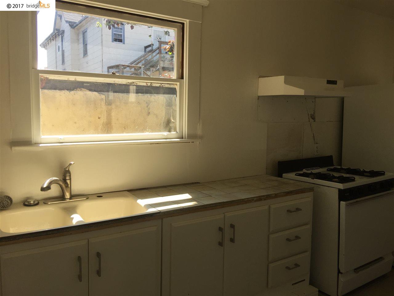 1422- 1440 Chestnut St, OAKLAND, California 94607, ,Comm Ri Multi-units 5+,For Sale,1440 Chestnut St,40791692