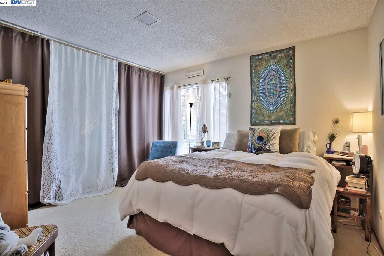 895 Lafayette St, ALAMEDA, California 94501, ,Comm Ri Multi-units 5+,For Sale,Lafayette St,40798596