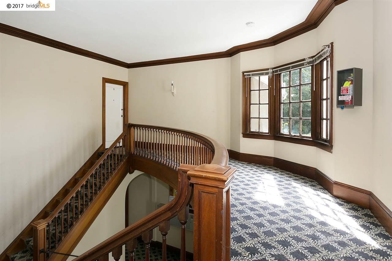 3141 COLLEGE AVENUE, BERKELEY, California 94705, ,Comm Ri Multi-units 5+,For Sale,COLLEGE AVENUE,40801557