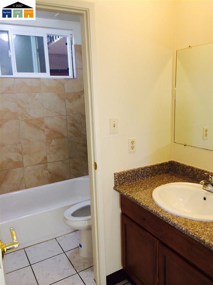 1951 30th, OAKLAND, California 94606, ,Comm Ri Multi-units 5+,For Sale,30th,40802220