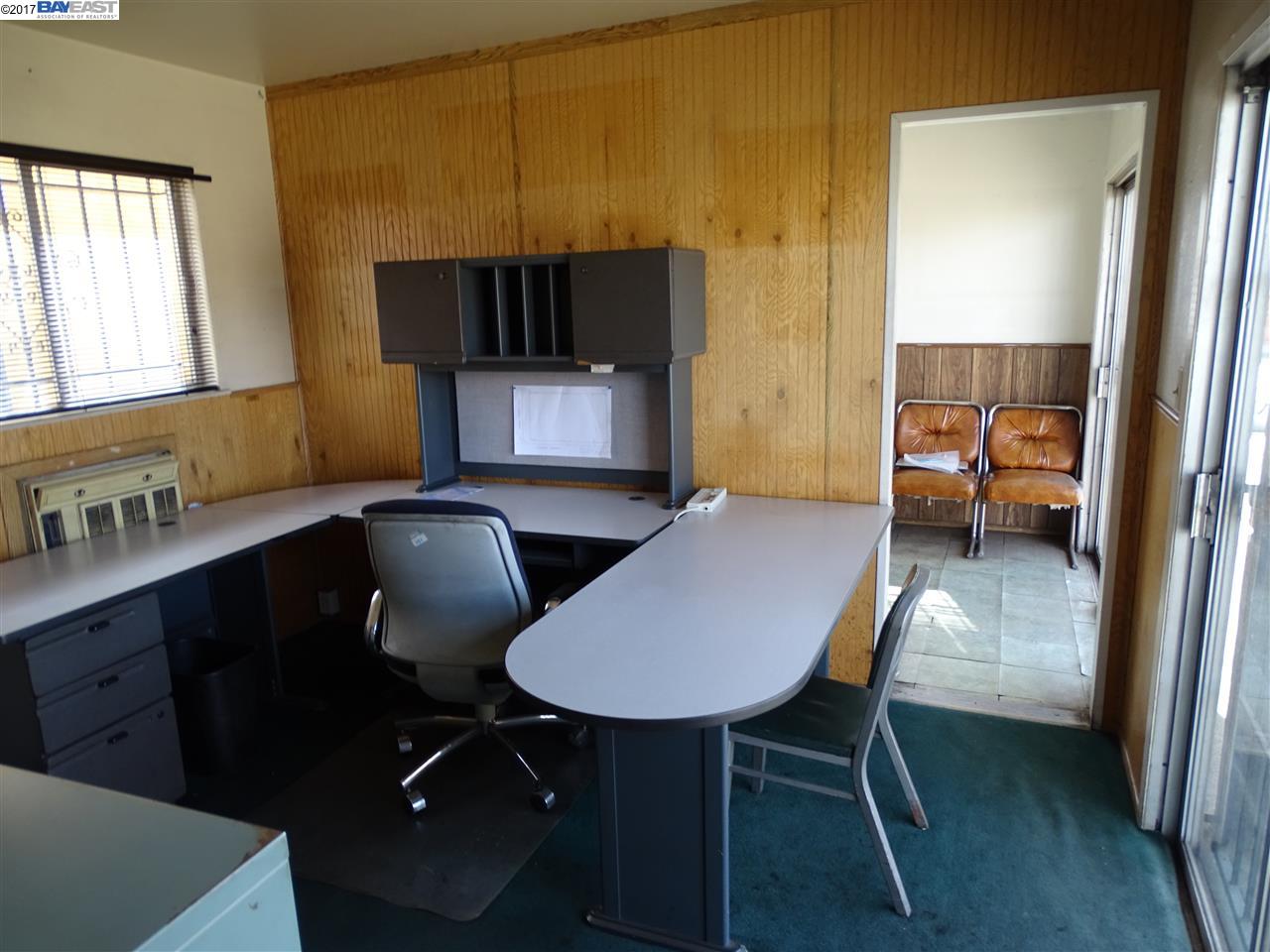 1900 Park St, ALAMEDA, California 94501, ,Comm Industrial For Lease,For Rent,Park St,40942576
