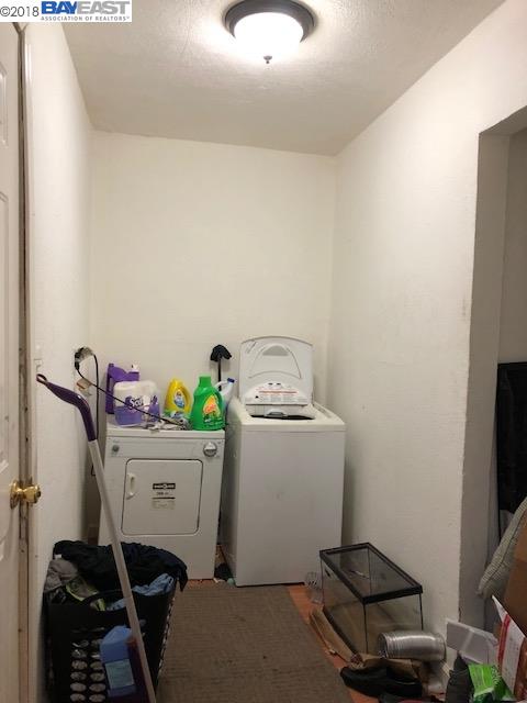 30 Sara Ct, BAY POINT, California 94565-3461, ,Comm Ri Multi-units 5+,For Sale,Sara Ct,40806497
