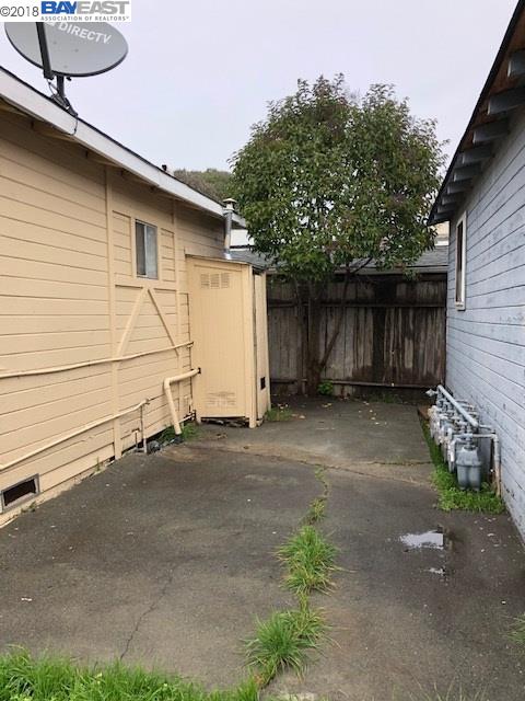 30 Sara Ct, BAY POINT, California 94565-3461, ,Comm Ri Multi-units 5+,For Sale,Sara Ct,40806497