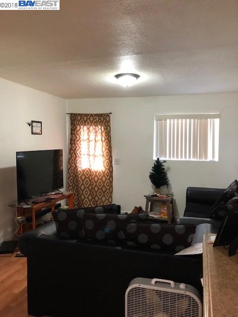 30 Sara Ct, BAY POINT, California 94565-3461, ,Comm Ri Multi-units 5+,For Sale,Sara Ct,40806497