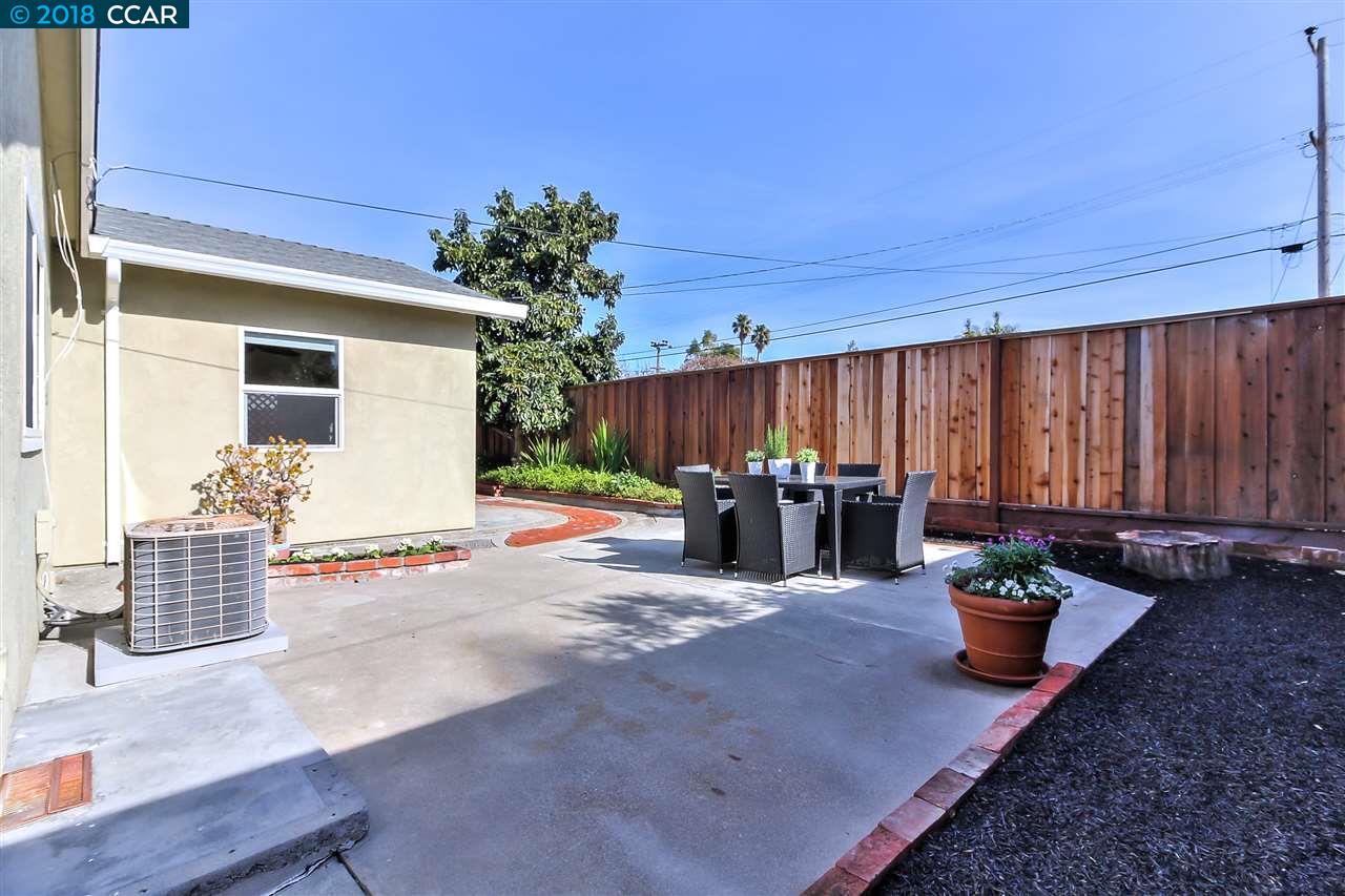4418 Sacramento Ave