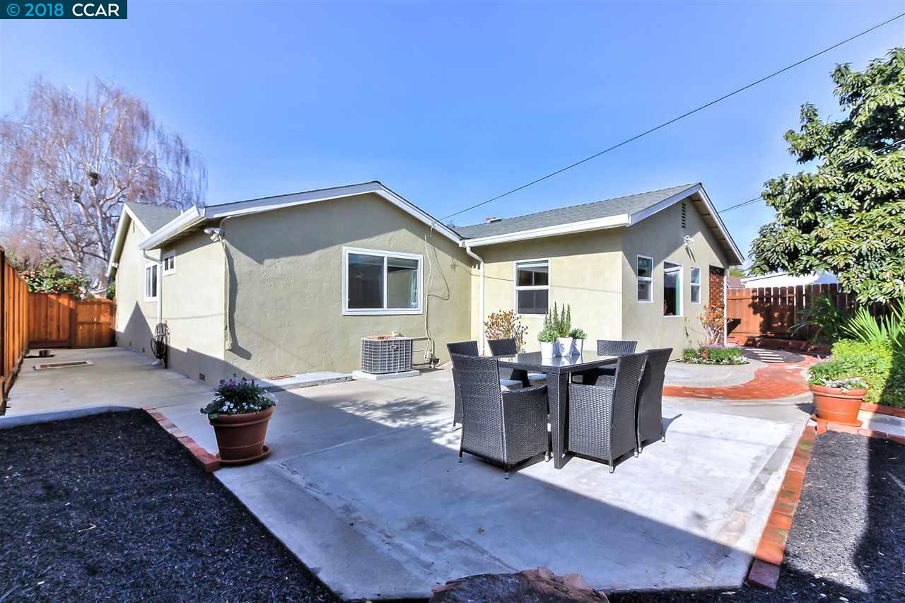 4418 Sacramento Ave