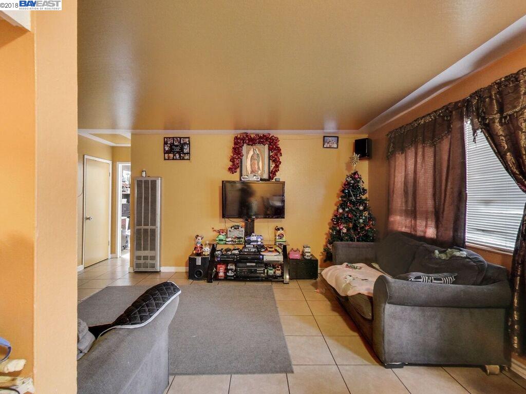 7615 Bancroft Ave, OAKLAND, California 94605, ,Comm Ri Multi-units 5+,For Sale,Bancroft Ave,40810220