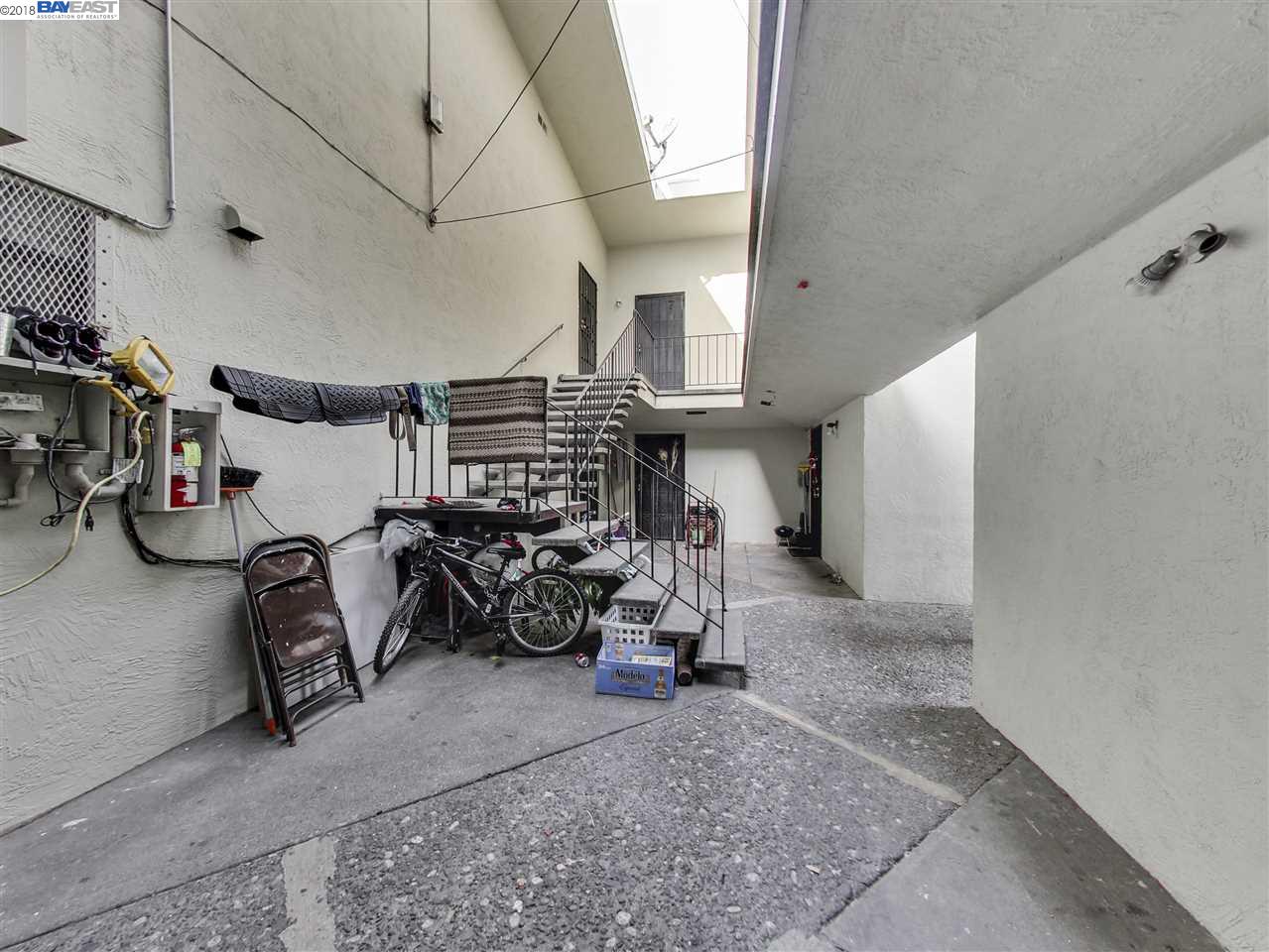 7615 Bancroft Ave, OAKLAND, California 94605, ,Comm Ri Multi-units 5+,For Sale,Bancroft Ave,40810220