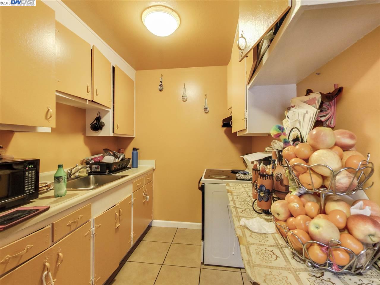 7615 Bancroft Ave, OAKLAND, California 94605, ,Comm Ri Multi-units 5+,For Sale,Bancroft Ave,40810220
