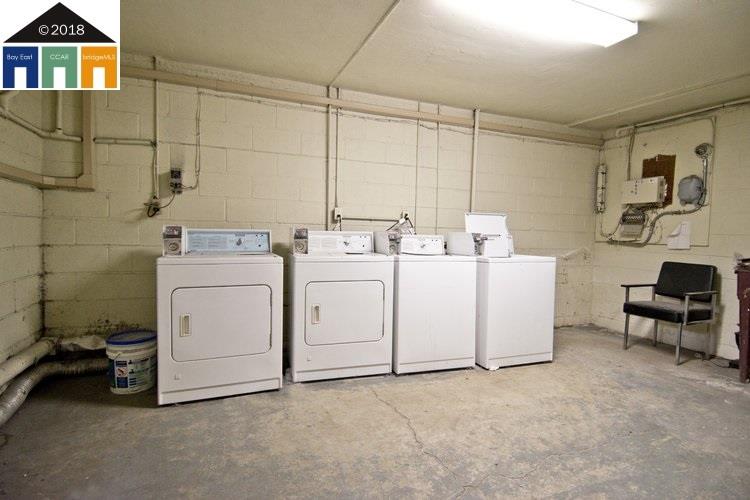 2605 9th Avenue, OAKLAND, California 94606, ,Comm Ri Multi-units 5+,For Sale,9th Avenue,40811843