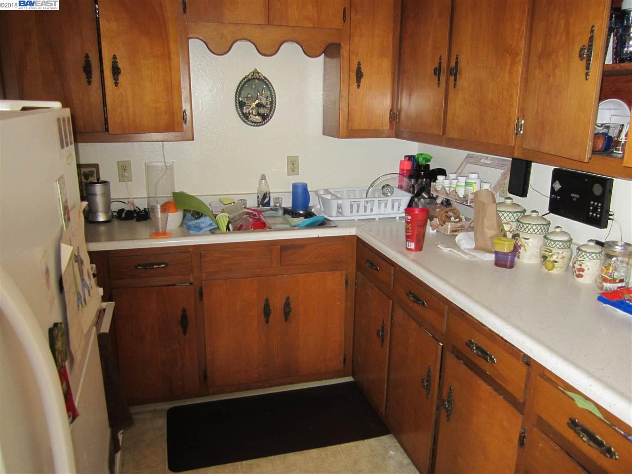 323 Smalley Ave, HAYWARD, California 94541, ,Comm Ri Multi-units 5+,For Sale,Smalley Ave,40815140