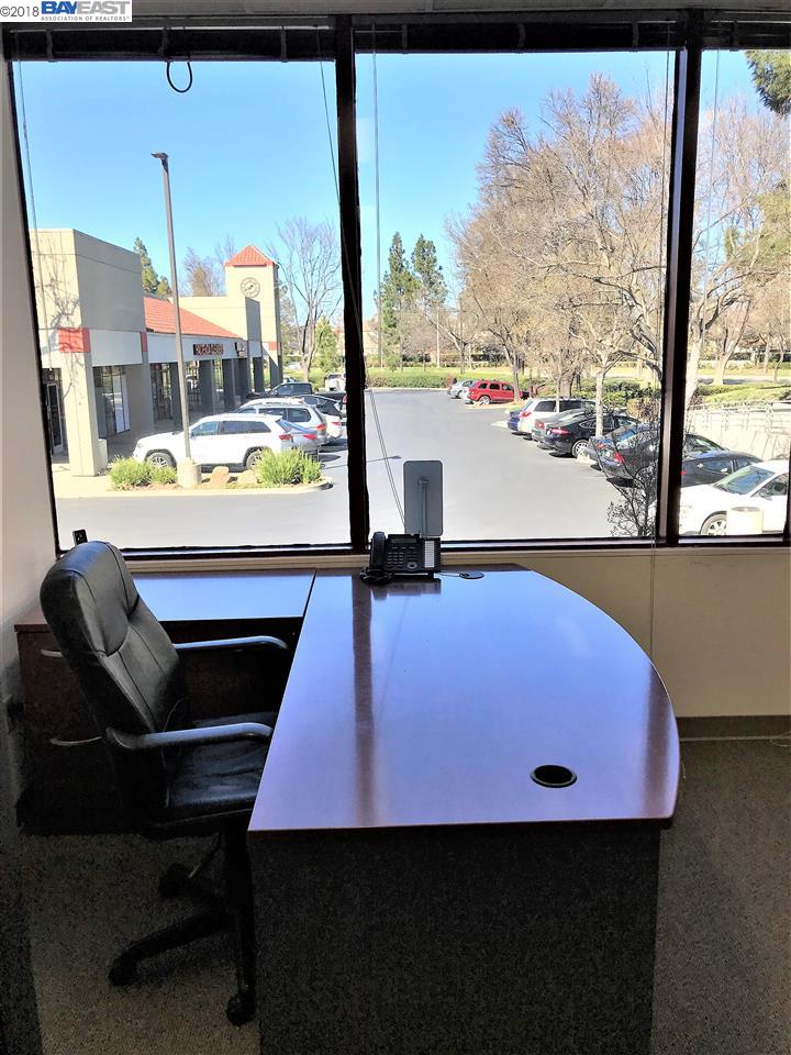 5674 Stoneridge Drive, STE 100, PLEASANTON, California 94588, ,Comm Industrial For Lease,For Rent,Stoneridge Drive, STE 100,40942861