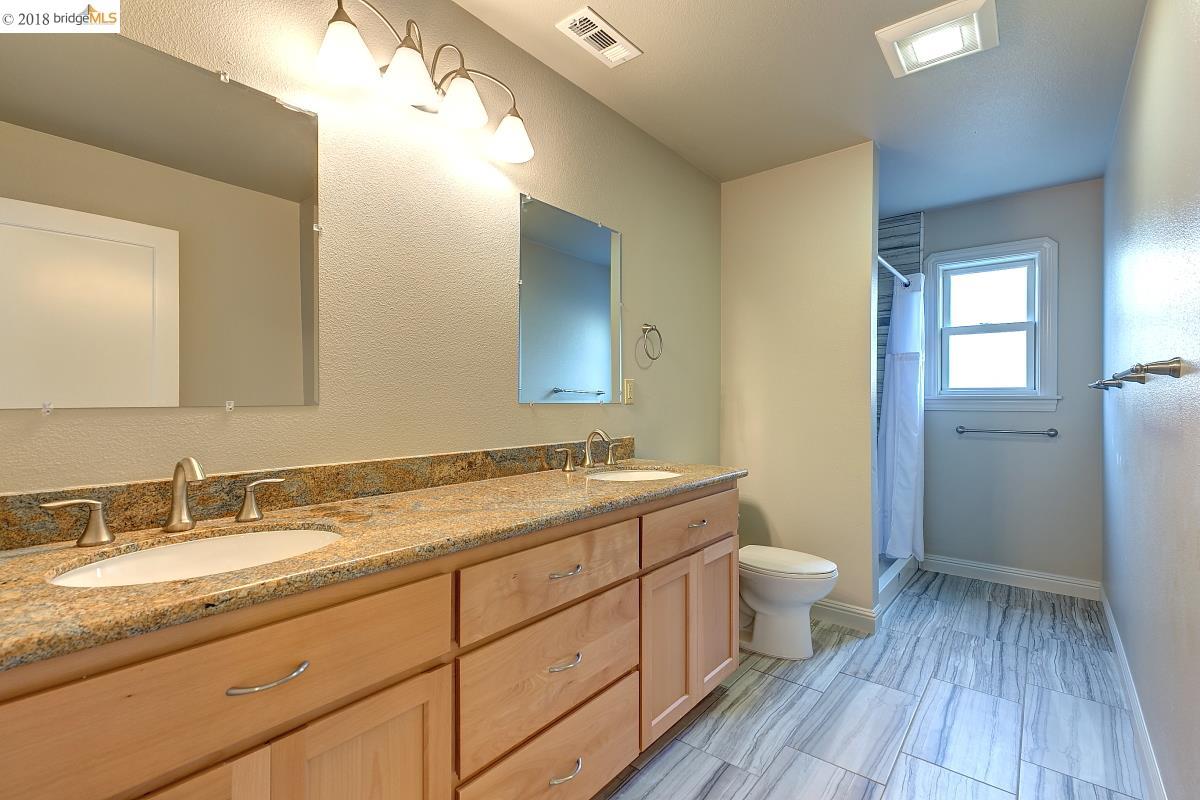 817 51st Street, OAKLAND, California 94608, ,Comm Ri Multi-units 5+,For Sale,51st Street,40822863