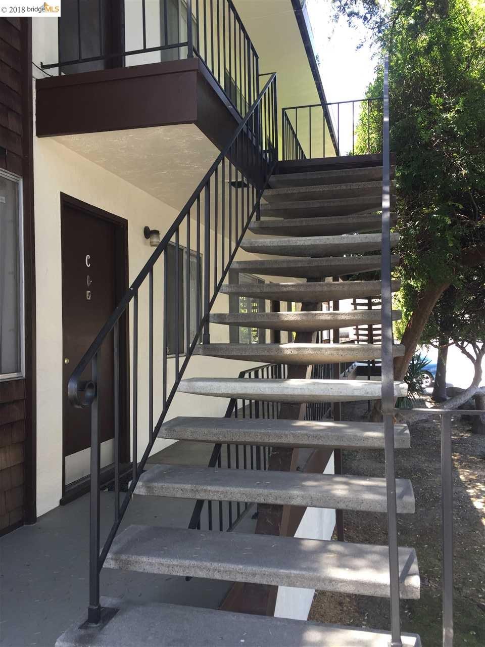 1000 Washington Av., ALBANY, California 94706, ,Comm Ri Multi-units 5+,For Sale,Washington Av.,40825657