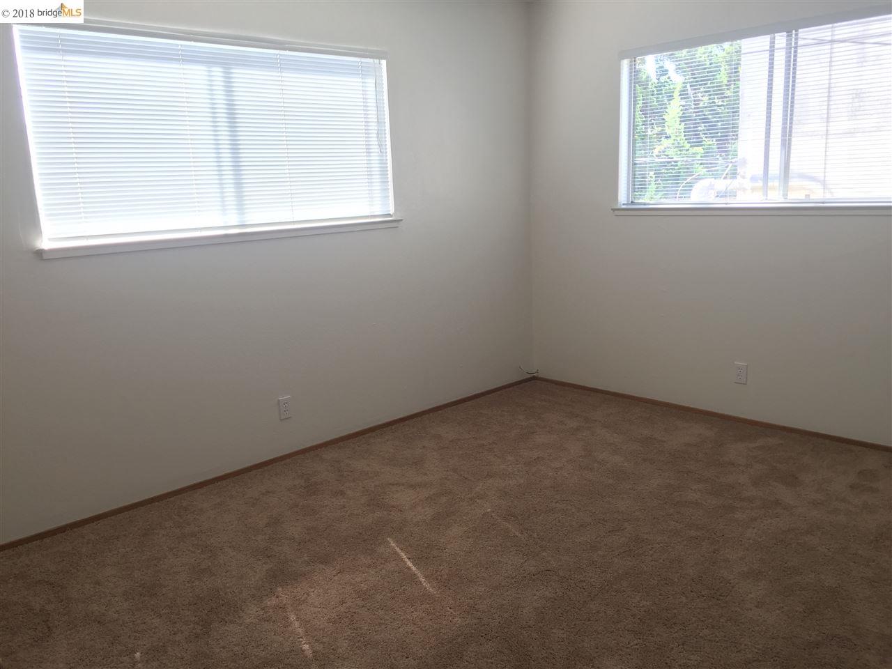1000 Washington Av., ALBANY, California 94706, ,Comm Ri Multi-units 5+,For Sale,Washington Av.,40825657