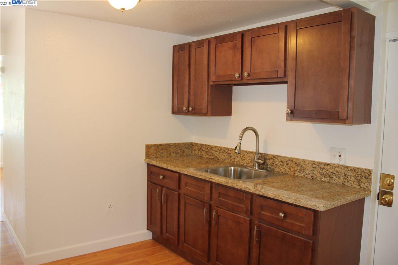 8117 Ney Ave, OAKLAND, California 94605, ,Comm Ri Multi-units 5+,For Sale,Ney Ave,40827697