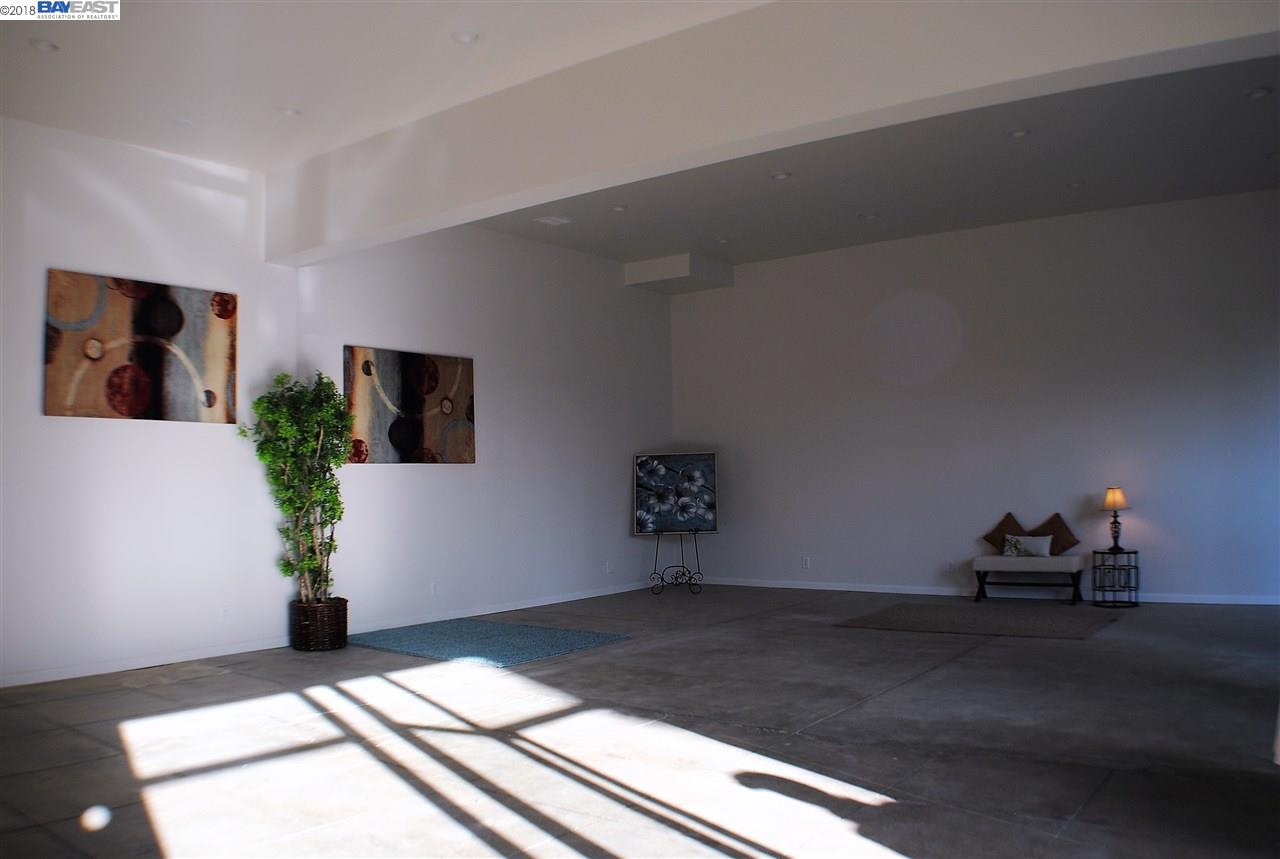 1949 Milvia Street, BERKELEY, California 94704-1043, ,Comm Ri Multi-units 5+,For Sale,Milvia Street,40831352