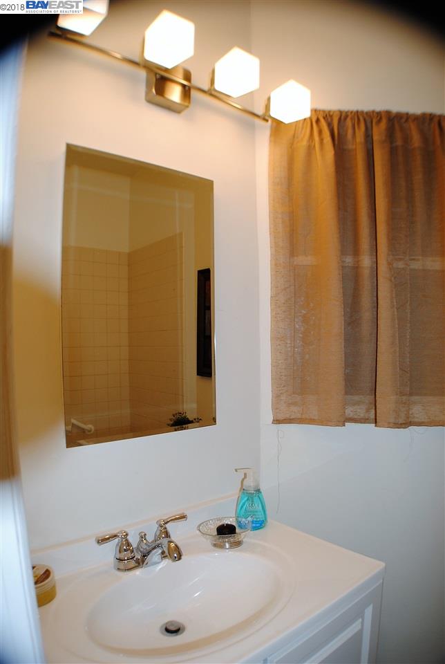 1949 Milvia Street, BERKELEY, California 94704-1043, ,Comm Ri Multi-units 5+,For Sale,Milvia Street,40831352