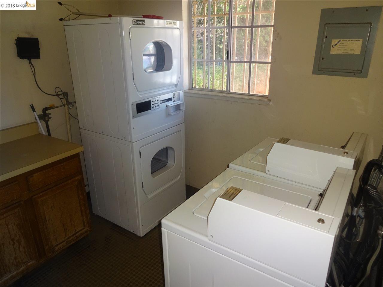 3285 Delaware St, OAKLAND, California 94602, ,Comm Ri Multi-units 5+,For Sale,Delaware St,40846798