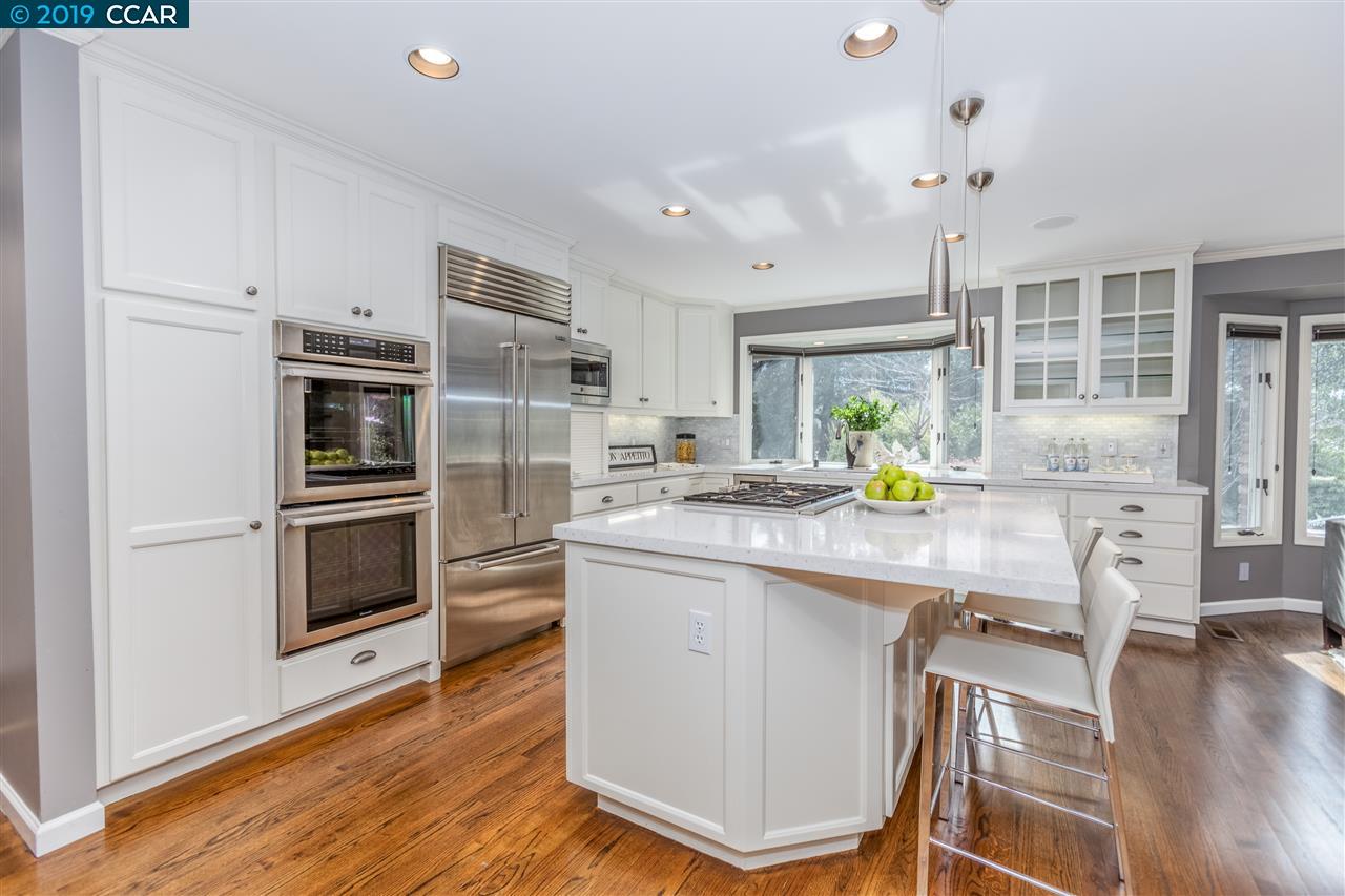 2 Charles Hill Ln