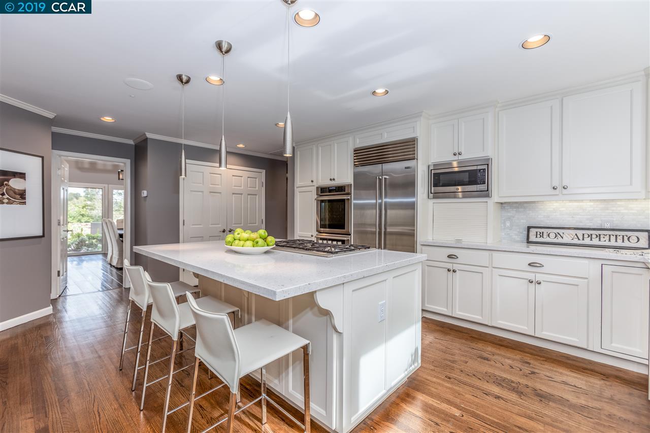 2 Charles Hill Ln