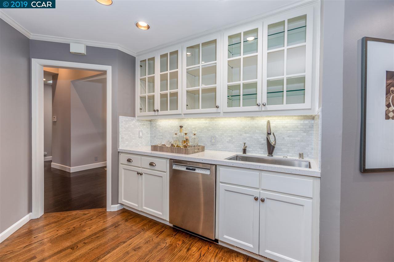 2 Charles Hill Ln