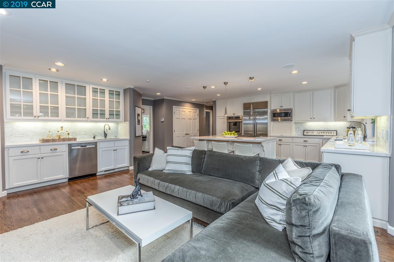 2 Charles Hill Ln