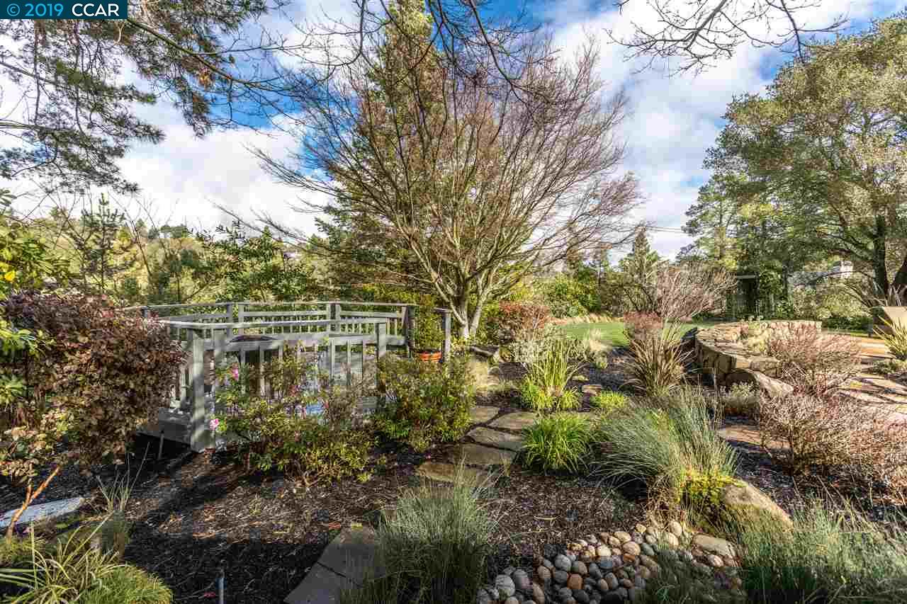 2 Charles Hill Ln