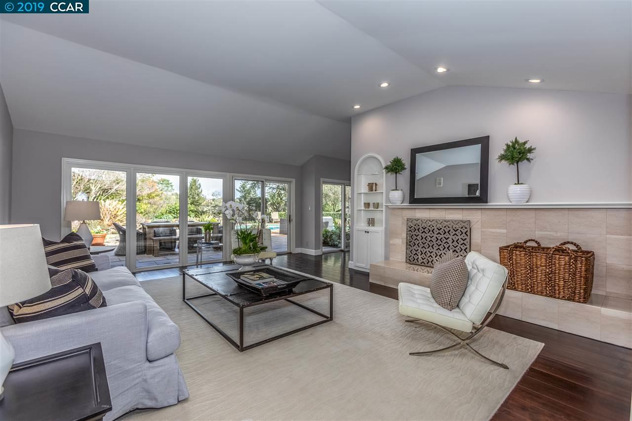 2 Charles Hill Ln