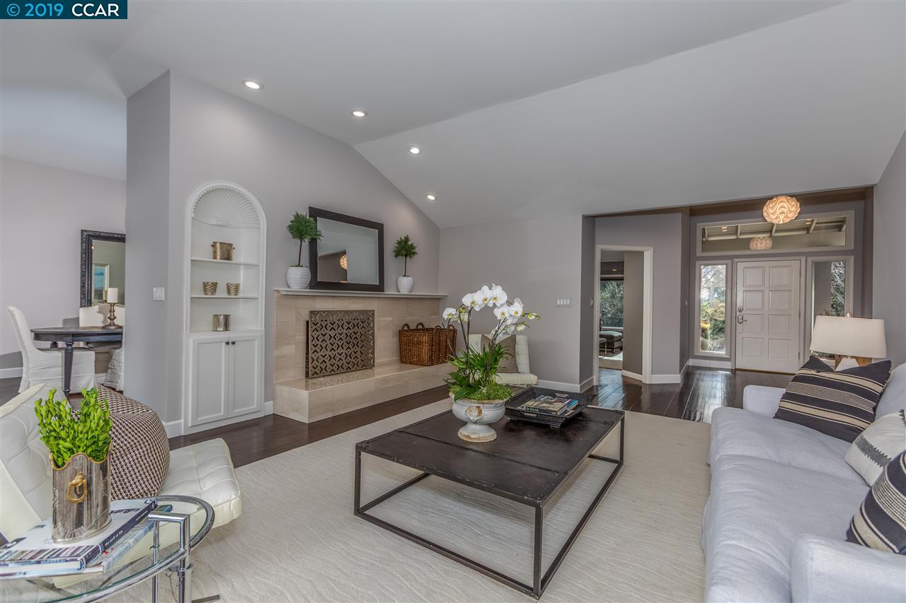 2 Charles Hill Ln