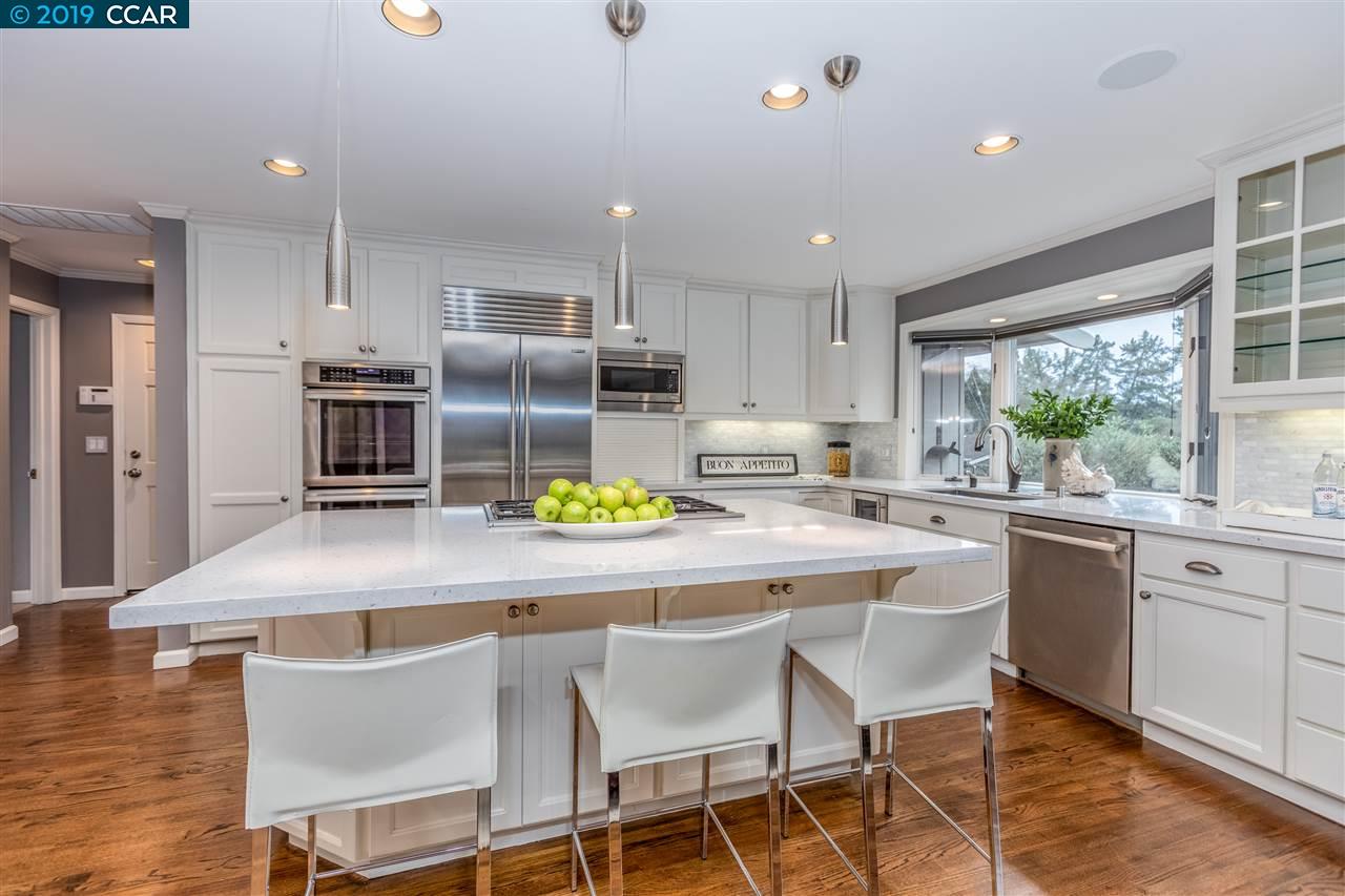 2 Charles Hill Ln