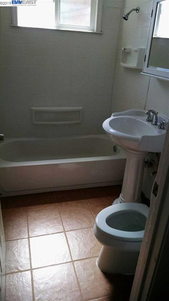 1127 23Rd St, OAKLAND, California 94606, ,Comm Ri Multi-units 5+,For Sale,23Rd St,40855100