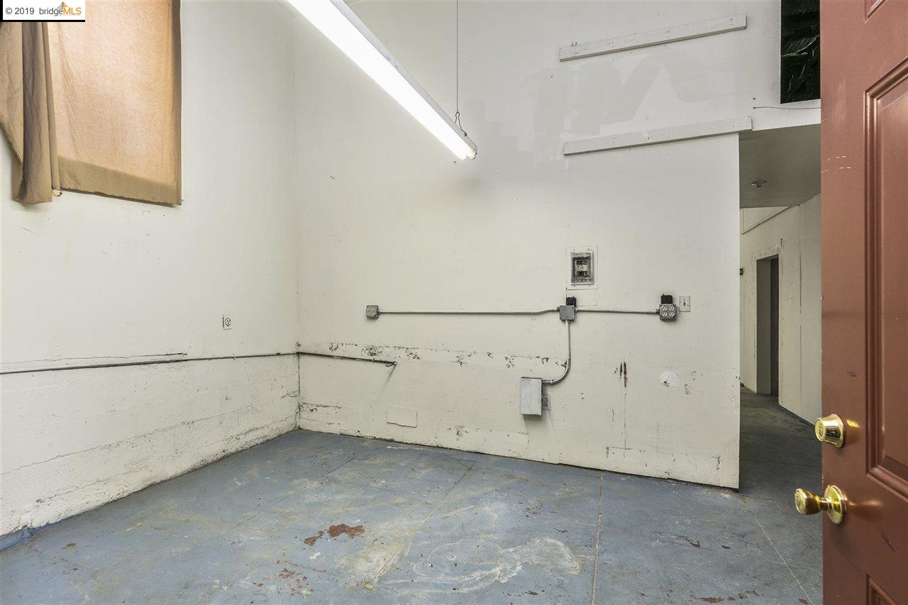 2247 8Th Ave, OAKLAND, California 94606, ,Comm Ri Multi-units 5+,For Sale,8Th Ave,40859248