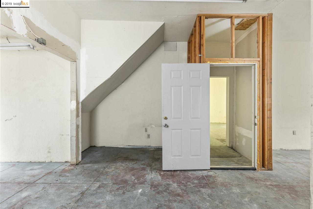 2247 8Th Ave, OAKLAND, California 94606, ,Comm Ri Multi-units 5+,For Sale,8Th Ave,40859248