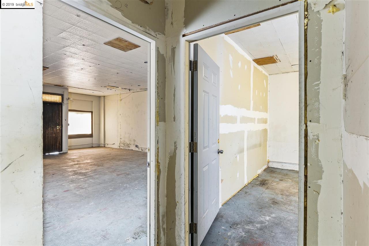2247 8Th Ave, OAKLAND, California 94606, ,Comm Ri Multi-units 5+,For Sale,8Th Ave,40859248
