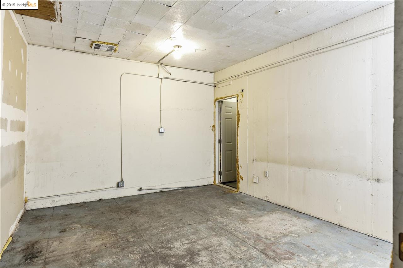 2247 8Th Ave, OAKLAND, California 94606, ,Comm Ri Multi-units 5+,For Sale,8Th Ave,40859248