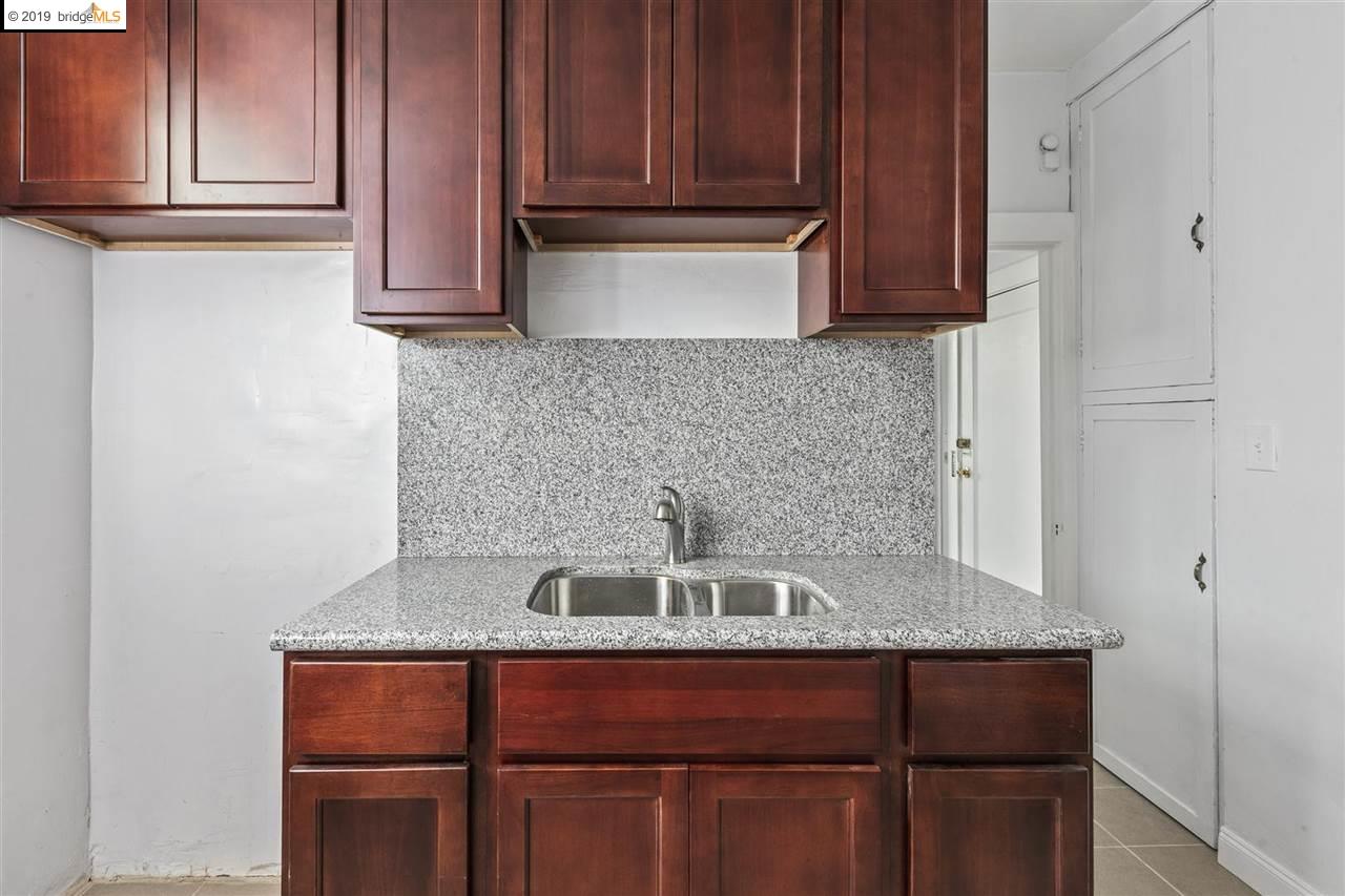 2247 8Th Ave, OAKLAND, California 94606, ,Comm Ri Multi-units 5+,For Sale,8Th Ave,40859248
