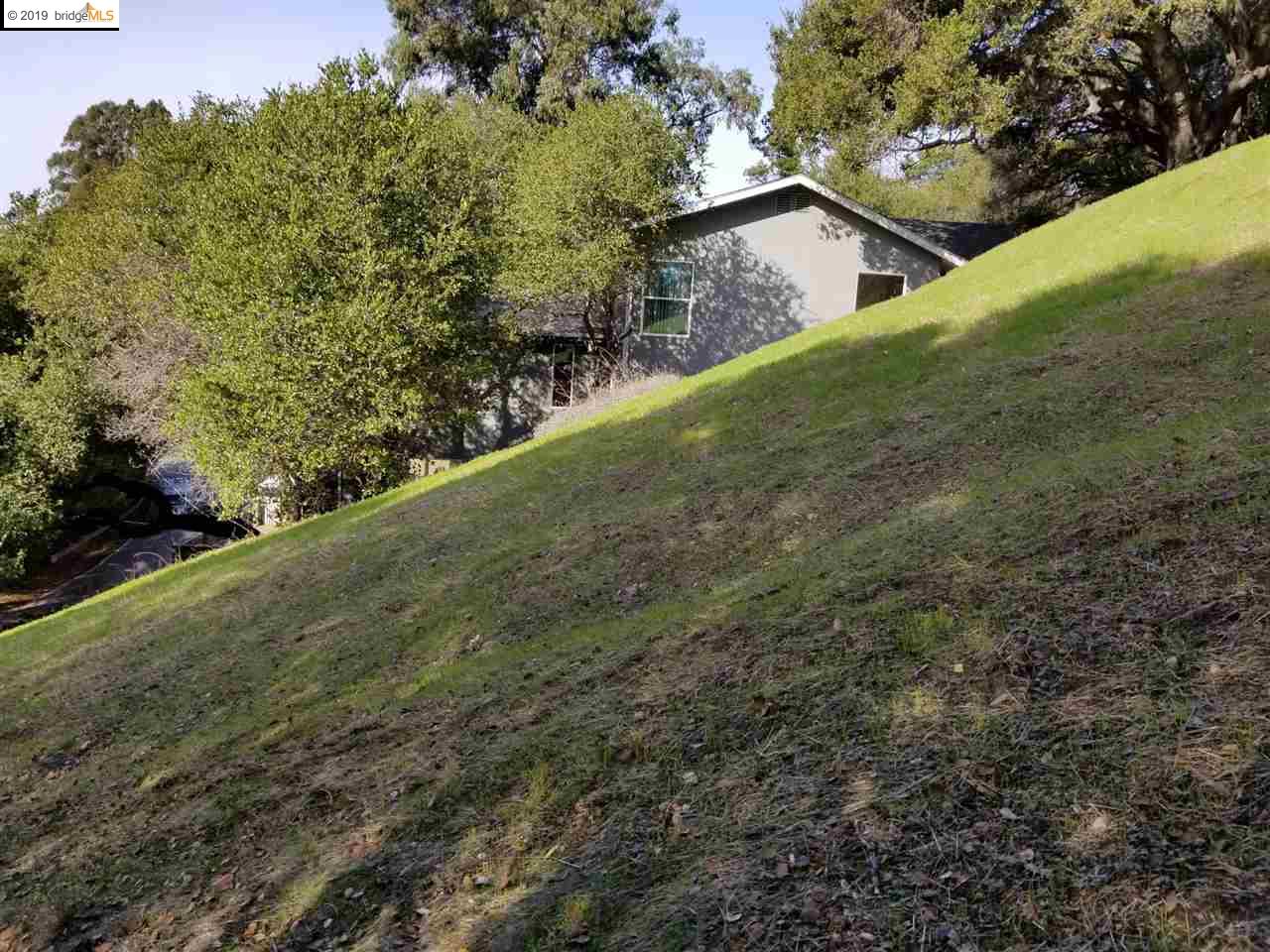 8750 Golf Links Rd, OAKLAND, California 94605, ,Lots And Land,For Sale,Golf Links Rd,40884637
