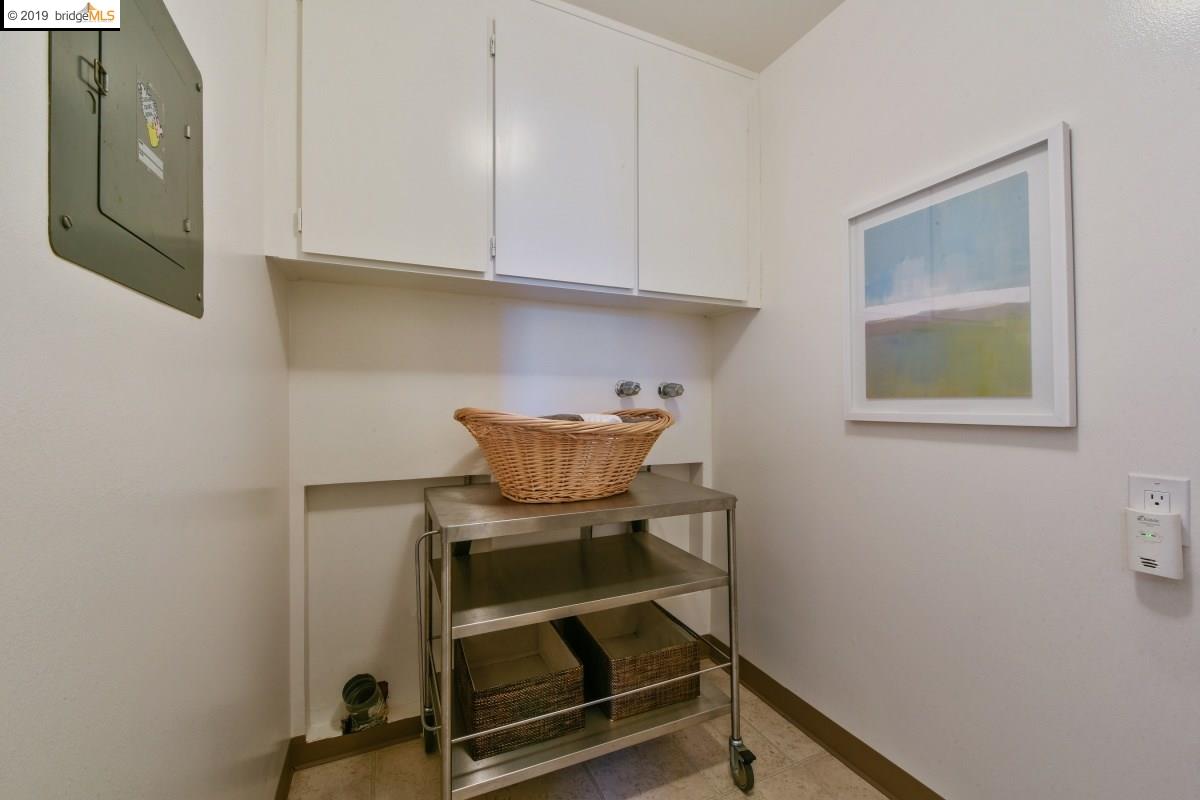 13 Hillcrest Ct Oakland Ca 94619 995 000 Www