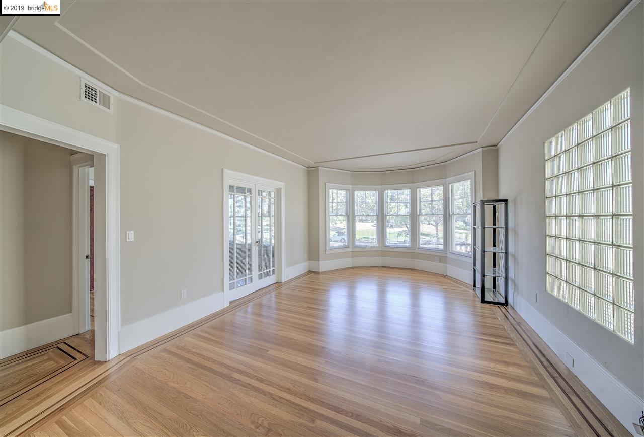 220 Grand Avenue, OAKLAND, California 94610, ,Comm Ri Multi-units 5+,For Sale,Grand Avenue,40877149