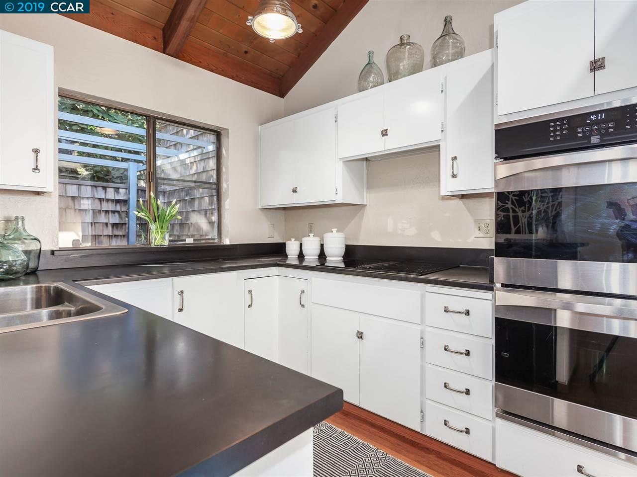 122 Ravenhill Rd