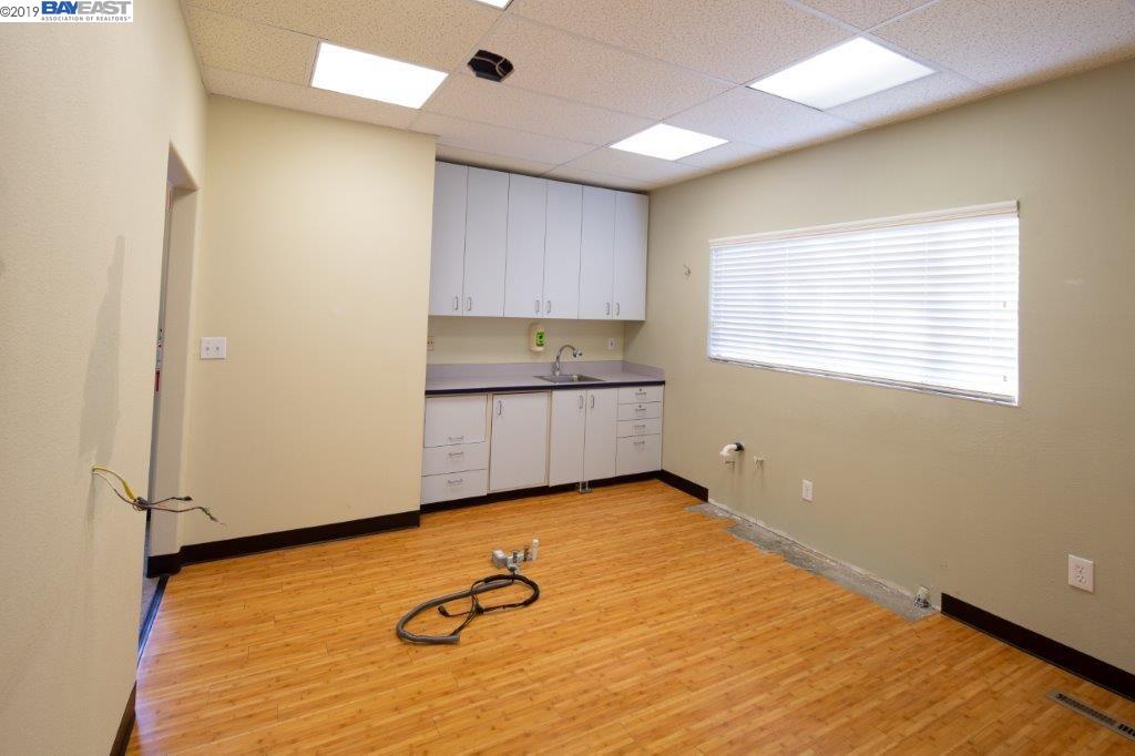 20600 Lake Chabot Rd, CASTRO VALLEY, California 94546, ,Comm Industrial For Lease,For Rent,Lake Chabot Rd,40944061