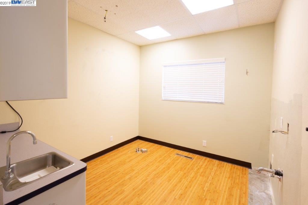 20600 Lake Chabot Rd, CASTRO VALLEY, California 94546, ,Comm Industrial For Lease,For Rent,Lake Chabot Rd,40944061
