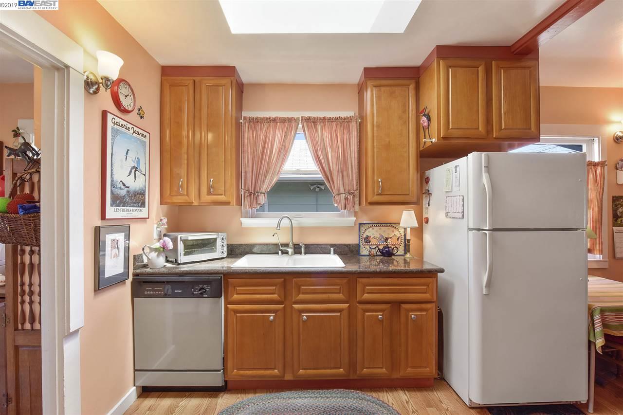 Oakland Ca 94603 522 500 Www Fnrepm Com Mls 40880248